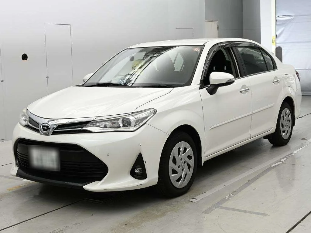 Toyota Corolla Axio NRE161 2018